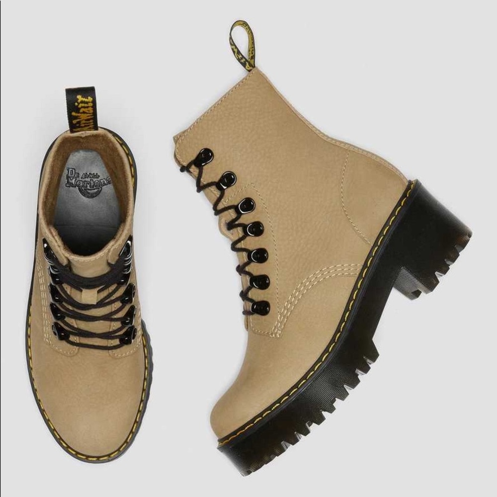 Dr. Martens Leona Boots